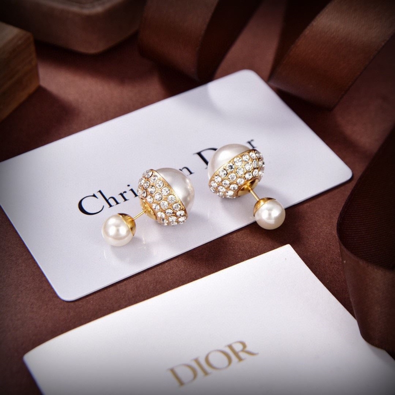 chr1st1an D10r earrings